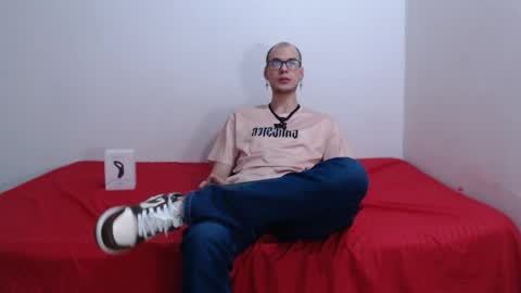 Snapshot of vlad__night chatting on April 26, 2026, 4:21 am Vlad online show from April 26, 2026, 4:21 am