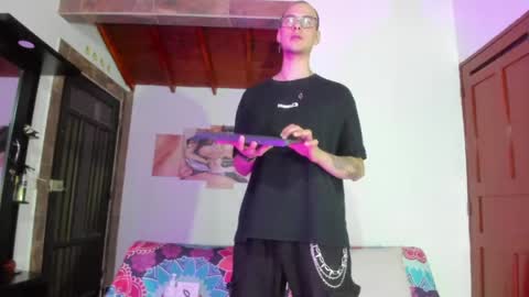Snapshot of vlad__night chatting on April 28, 2026, 3:44 am Vlad online show from April 28, 2026, 3:44 am