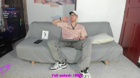 Snapshot of vlad__night chatting on May 1, 2026, 3:55 am Vlad online show from May 1, 2026, 3:55 am