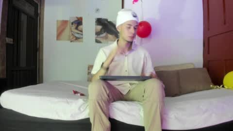 Snapshot of vlad__night chatting on June 1, 2026, 3:41 am Vlad online show from June 1, 2026, 3:41 am