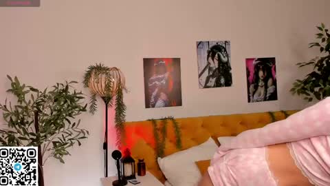 Snapshot of vonen_ray chatting on May 25, 2026, 9:37 am Vonen online show from May 25, 2026, 9:37 am