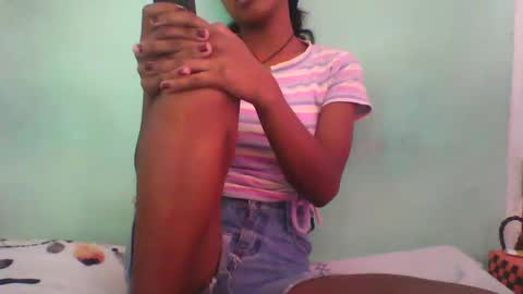 Snapshot of vounialdy chatting on February 12, 2025, 5:37 am vounialdy online show from February 12, 2025, 5:37 am