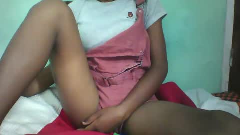 Snapshot of vounialdy chatting on February 13, 2025, 6:48 pm vounialdy online show from February 13, 2025, 6:48 pm