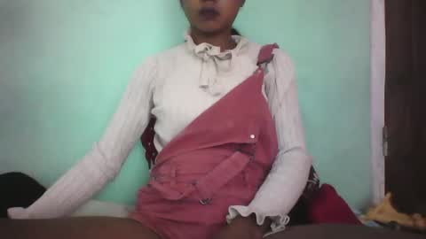 Snapshot of vounialdy chatting on February 21, 2025, 1:44 pm vounialdy online show from February 21, 2025, 1:44 pm