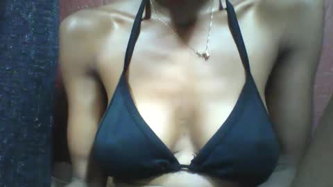 Snapshot of vounialdy chatting on April 15, 2026, 6:53 am vounialdy online show from April 15, 2026, 6:53 am