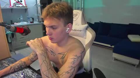 vova online show from March 6, 2025, 9:42 pm