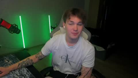 Snapshot of vova_belkin_ chatting on May 18, 2026, 4:46 pm vova online show from May 18, 2026, 4:46 pm