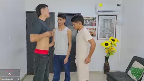 voyeurism_guys online show from June 12, 2026, 10:41 pm