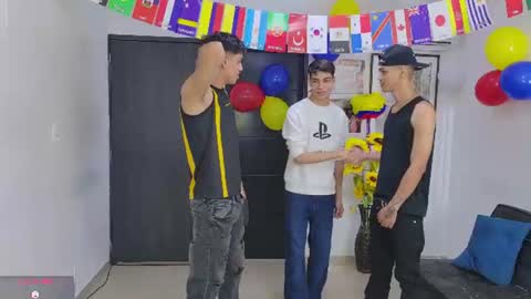 voyeurism_guys online show from June 22, 2026, 10:29 pm