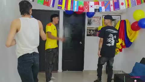 voyeurism_guys online show from June 25, 2026, 10:58 pm