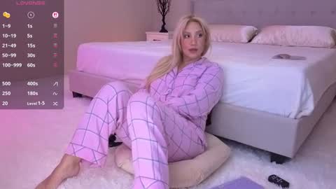 Snapshot of vsunshiny chatting on September 13, 2025, 10:53 pm Sunshiny online show from September 13, 2025, 10:53 pm