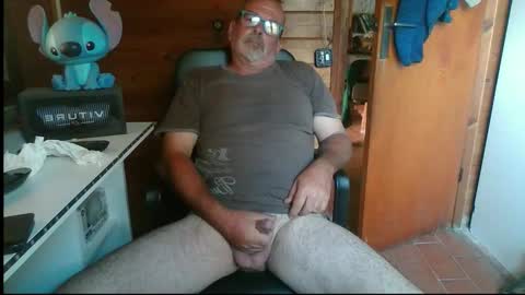 Snapshot of vuda77 chatting on October 4, 2025, 4:16 pm oscar online show from October 4, 2025, 4:16 pm