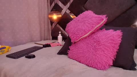 Snapshot of vvioleta_ chatting on January 11, 2025, 6:14 am Violeta online show from January 11, 2025, 6:14 am