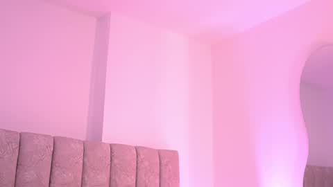 Snapshot of vvioleta_ chatting on November 21, 2025, 3:16 am Violeta online show from November 21, 2025, 3:16 am