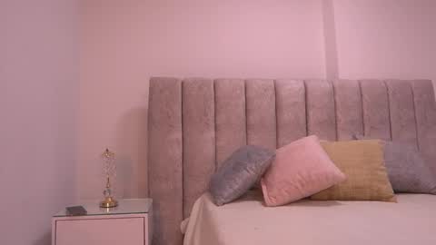 Snapshot of vvioleta_ chatting on December 3, 2025, 3:03 am Violeta online show from December 3, 2025, 3:03 am