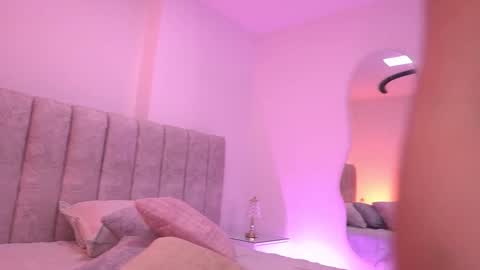 Snapshot of vvioleta_ chatting on January 14, 2026, 3:12 am Violeta online show from January 14, 2026, 3:12 am