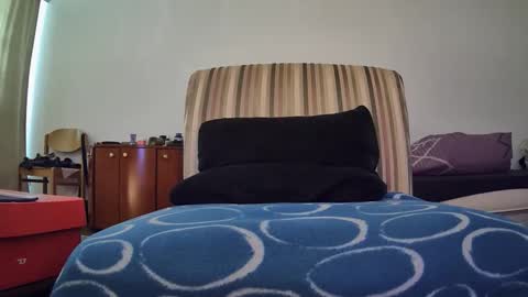 Snapshot of vype121 chatting on November 21, 2025, 8:35 am vype121 online show from November 21, 2025, 8:35 am