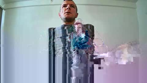 Snapshot of vype121 chatting on February 15, 2026, 8:35 am vype121 online show from February 15, 2026, 8:35 am