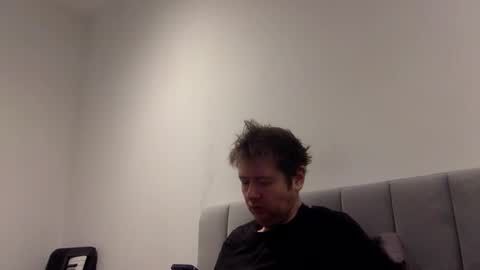 Snapshot of w919 chatting on February 19, 2026, 6:53 am V online show from February 19, 2026, 6:53 am