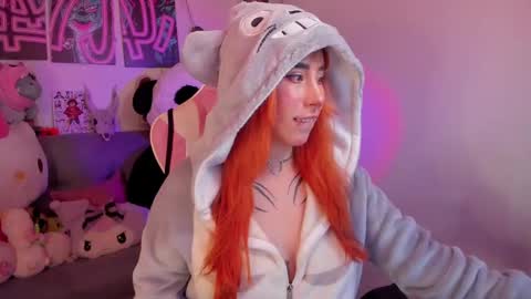 Snapshot of waifu_aika chatting on December 23, 2024, 8:03 pm AIKA online show from December 23, 2024, 8:03 pm