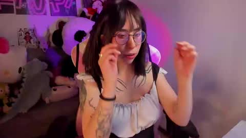 Snapshot of waifu_aika chatting on January 9, 2025, 12:35 am AIKA online show from January 9, 2025, 12:35 am