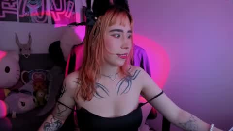 Snapshot of waifu_aika chatting on February 24, 2025, 10:36 pm AIKA online show from February 24, 2025, 10:36 pm