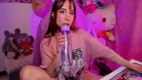 Snapshot of waifu_aika chatting on October 25, 2025, 8:58 pm AIKA online show from October 25, 2025, 8:58 pm