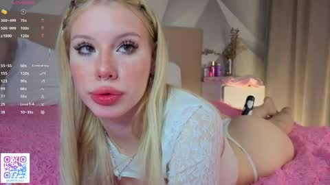 Snapshot of waki_fuckie chatting on April 24, 2026, 6:43 pm Lina online show from April 24, 2026, 6:43 pm