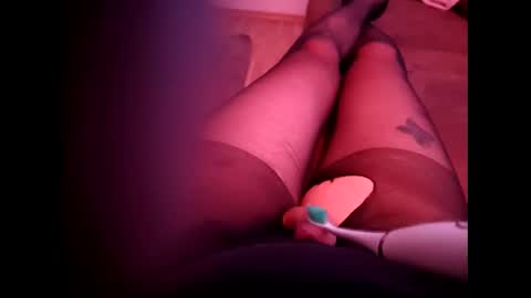 walex0900 online show from December 5, 2025, 6:00 am