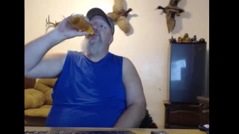 walkingbird online show from October 19, 2025, 8:09 pm