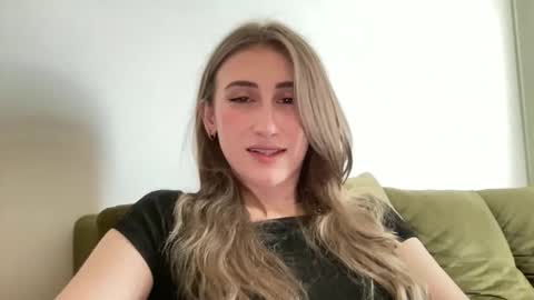 walkiria19 online show from June 6, 2026, 11:26 am