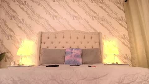 Snapshot of wanda__nova chatting on December 16, 2025, 9:31 pm Wanda online show from December 16, 2025, 9:31 pm