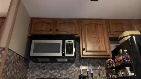 Snapshot of wanderlustjade chatting on December 5, 2024, 2:20 am Jade Adonis online show from December 5, 2024, 2:20 am