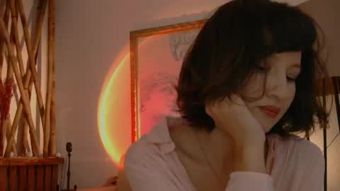 Snapshot of wanderwhitch chatting on May 13, 2026, 4:26 pm Miya online show from May 13, 2026, 4:26 pm