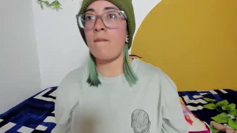 Waningrose  Lu online show from December 2, 2025, 12:27 am