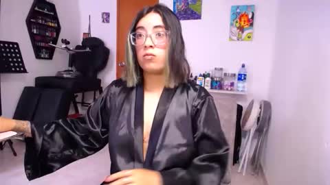 Snapshot of waningrosee chatting on April 19, 2026, 3:11 pm Waningrose Lu online show from April 19, 2026, 3:11 pm