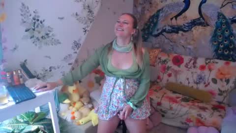 Emilia inst  online show from July 28, 2026, 11:17 am