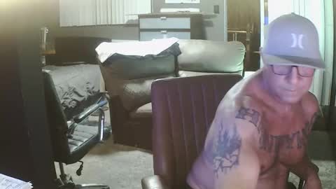 Snapshot of wantitbutyoucanthaveit chatting on November 9, 2025, 4:44 am inittogetitin online show from November 9, 2025, 4:44 am