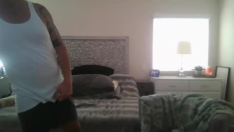 wantmymantofukme online show from September 12, 2025, 6:19 pm