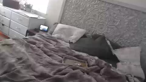 wantmymantofukme online show from October 13, 2025, 6:41 pm