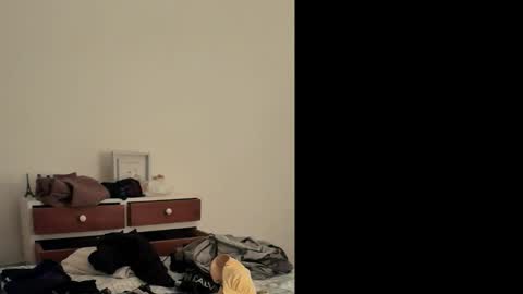 Snapshot of wat___sapbody chatting on September 13, 2025, 3:50 am wearetwo online show from September 13, 2025, 3:50 am