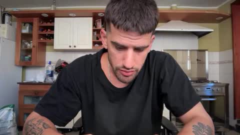 Snapshot of wat___sapbody chatting on November 26, 2025, 3:46 pm wearetwo online show from November 26, 2025, 3:46 pm