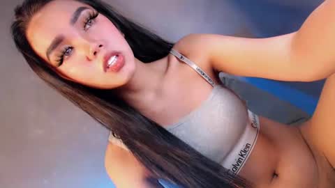 Isla Fox online show from October 3, 2025, 4:53 am