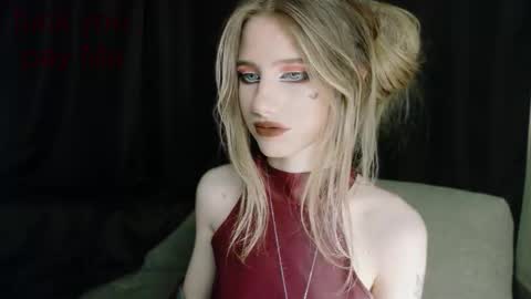 Snapshot of waterfallwoods chatting on November 1, 2025, 6:21 pm waterfallwoods online show from November 1, 2025, 6:21 pm