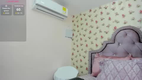 Milf Latina online show from May 24, 2026, 1:49 pm