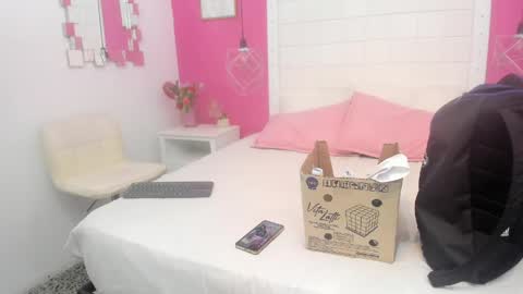 Milf Latina online show from May 27, 2026, 1:30 pm