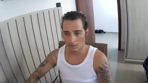 wave_boyy online show from May 21, 2026, 12:23 pm