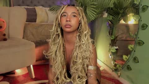 Wayuu Goddess  3 online show from December 29, 2024, 8:26 pm