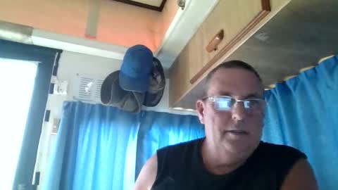 Snapshot of wazahardon2 chatting on December 15, 2025, 4:17 am wazahardon2 online show from December 15, 2025, 4:17 am