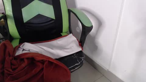 Trixie 3 online show from January 24, 2025, 4:49 pm